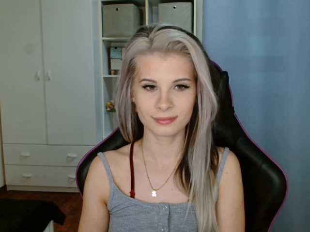 KristineNatural's BongaCams show and profile