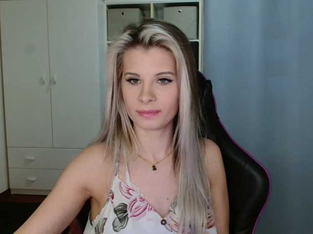 KristineNatural's BongaCams show and profile
