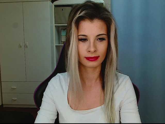 KristineNatural's BongaCams show and profile