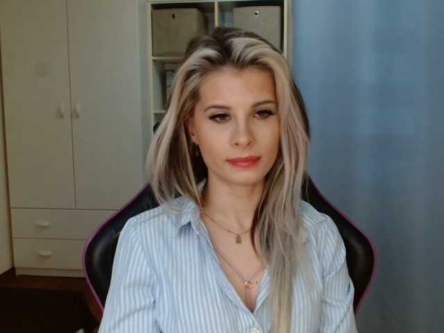 KristineNatural's BongaCams show and profile