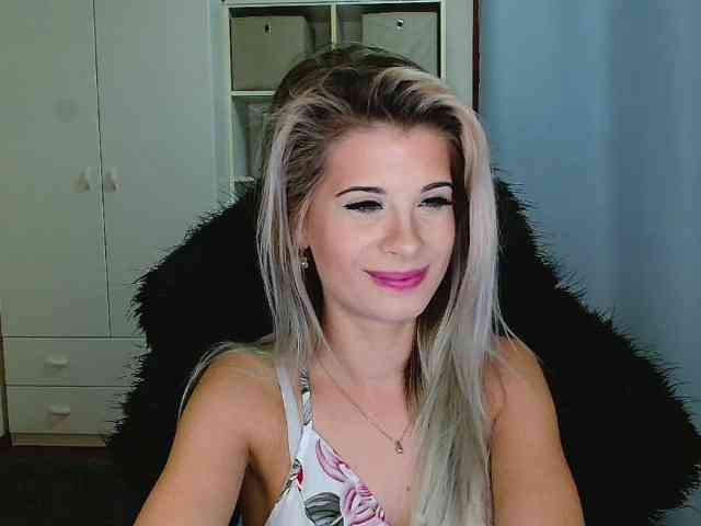 KristineNatural webcam