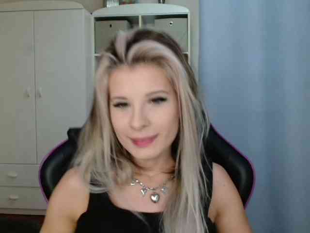 KristineNatural webcam