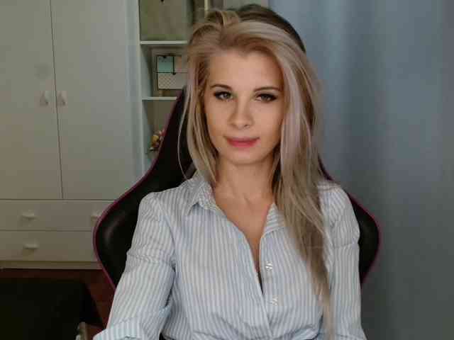 KristineNatural webcam