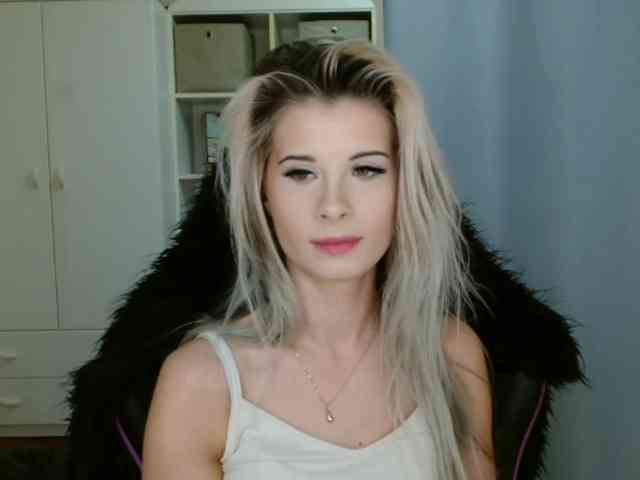 KristineNatural webcam