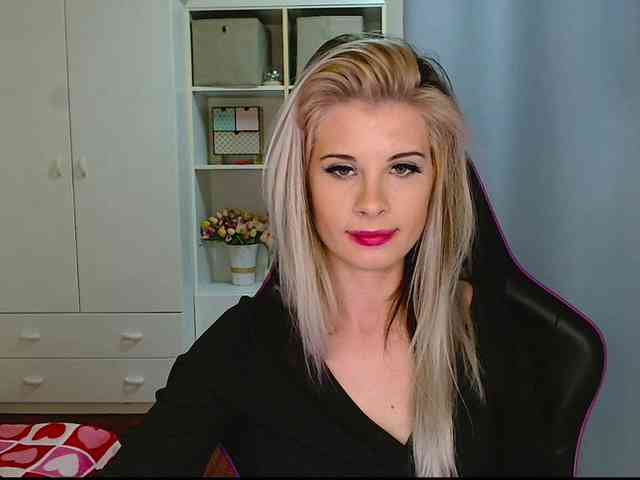 KristineNatural webcam