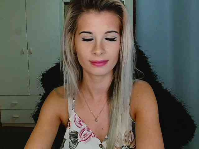 KristineNatural webcam