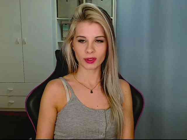 KristineNatural webcam