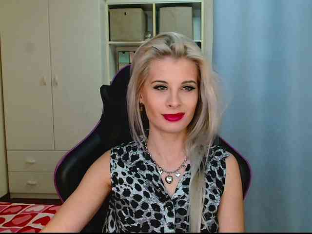 KristineNatural webcam