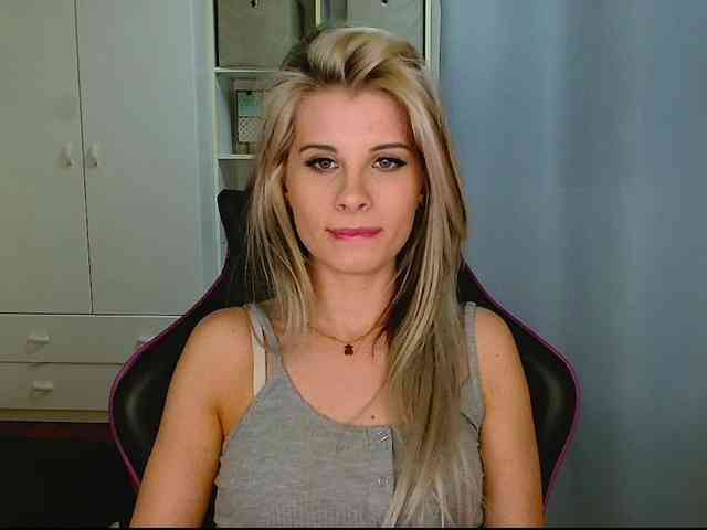 KristineNatural webcam