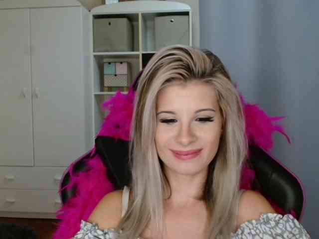 KristineNatural webcam