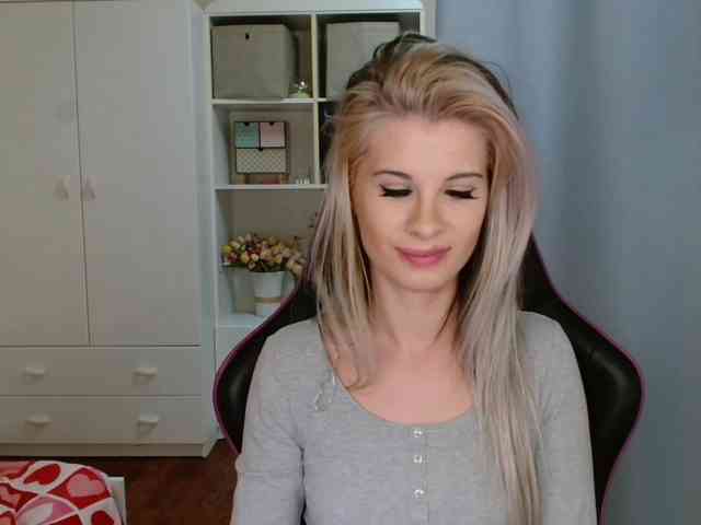 KristineNatural webcam