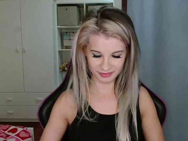 KristineNatural webcam