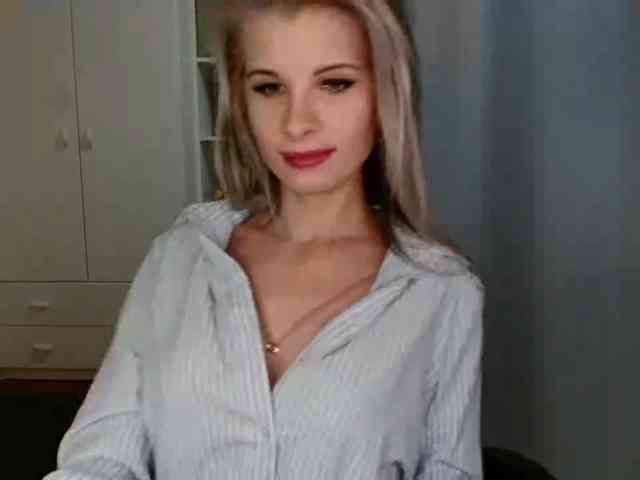 KristineNatural webcam