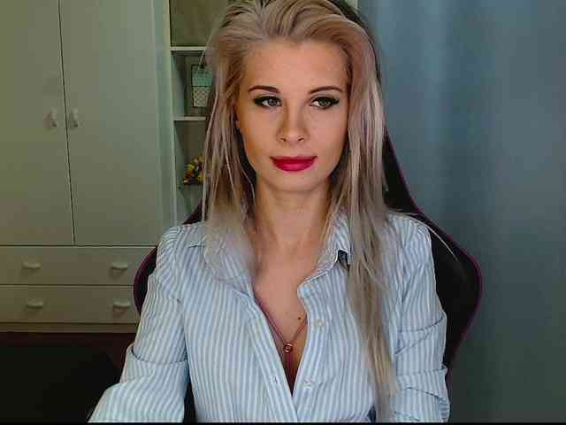 KristineNatural webcam