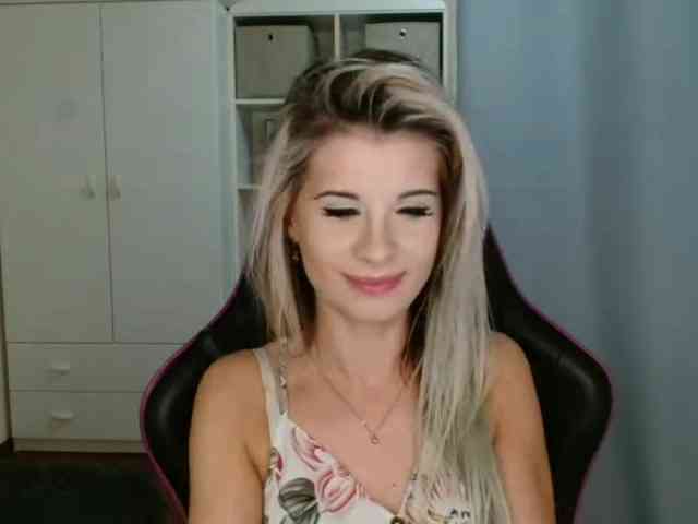 KristineNatural webcam