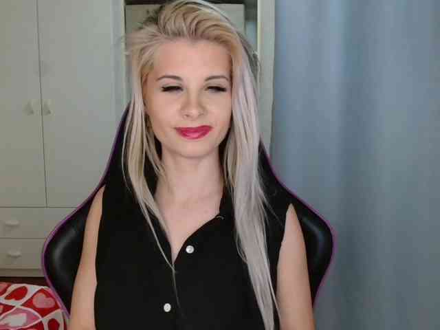 KristineNatural webcam