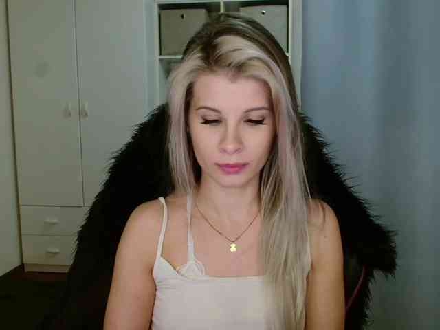 KristineNatural webcam