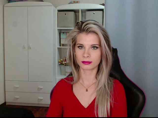 KristineNatural webcam