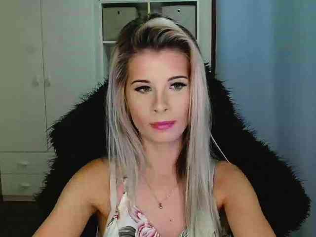 KristineNatural webcam