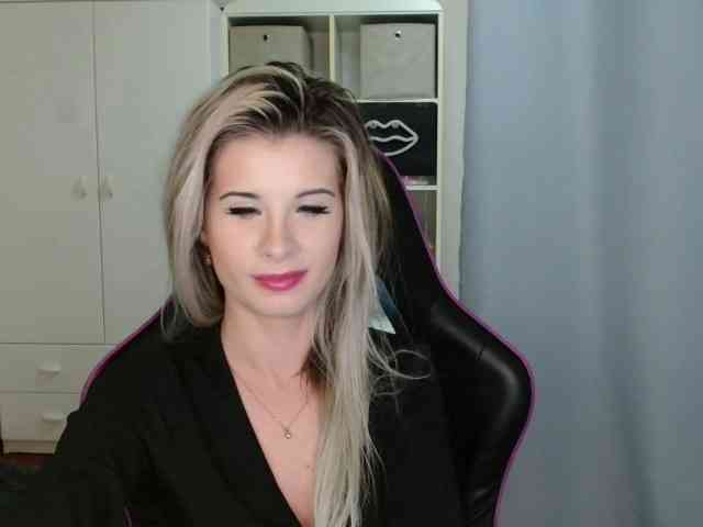 KristineNatural webcam