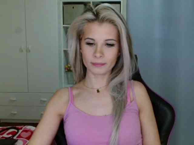KristineNatural webcam