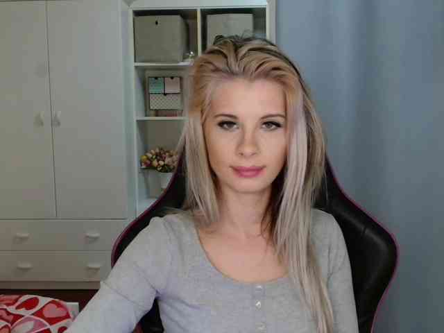 KristineNatural webcam