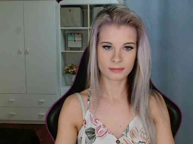 KristineNatural webcam
