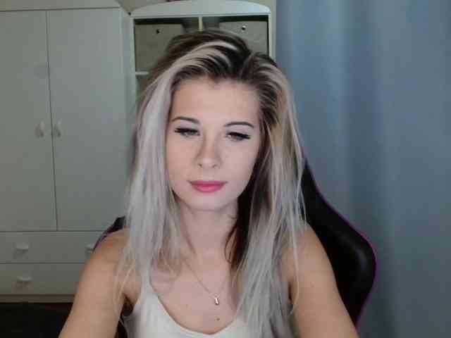 KristineNatural webcam