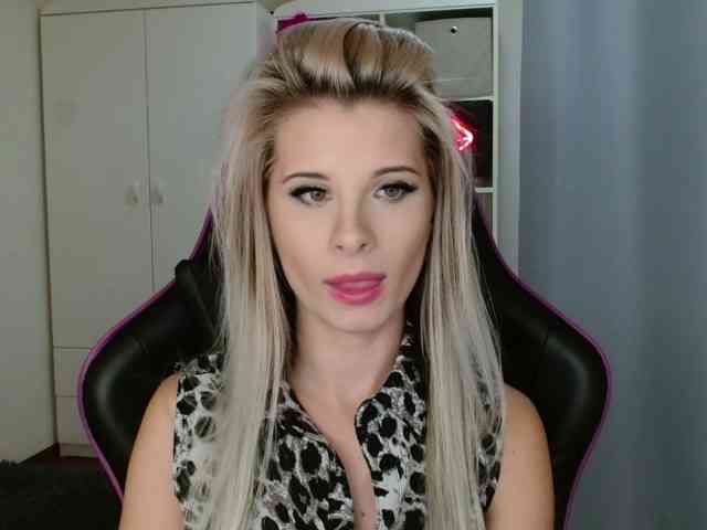KristineNatural webcam