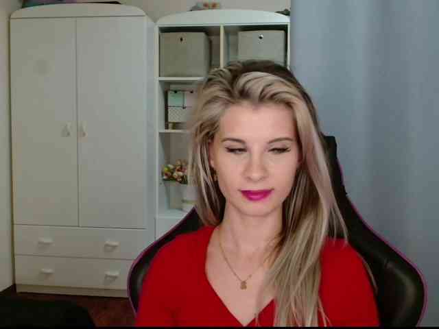 KristineNatural webcam