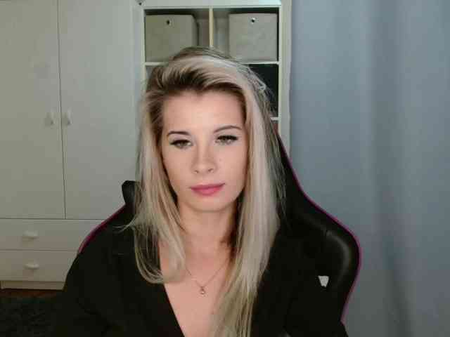 KristineNatural webcam