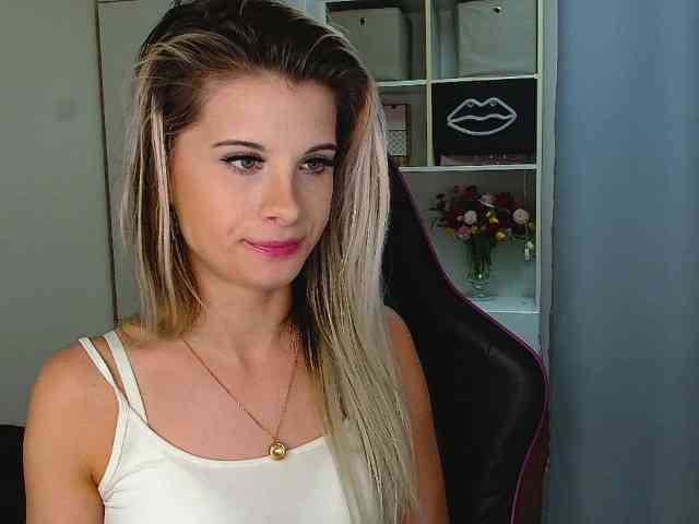 KristineNatural webcam