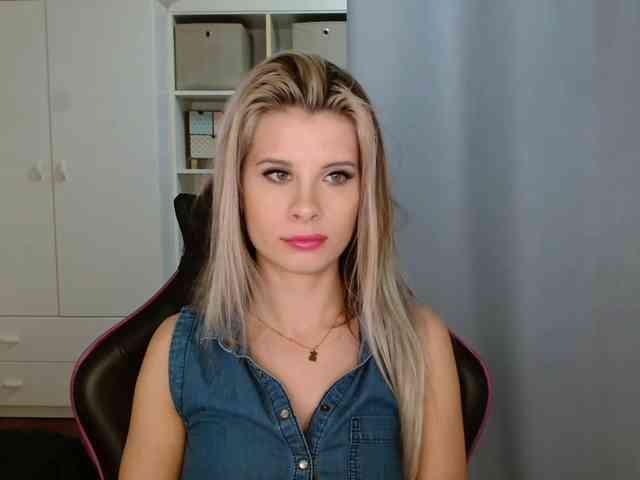 KristineNatural webcam