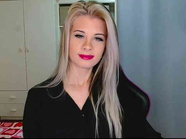 KristineNatural webcam