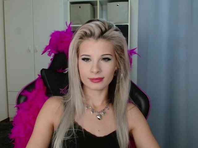 KristineNatural webcam