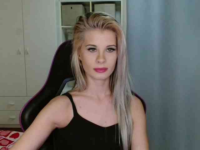 KristineNatural webcam