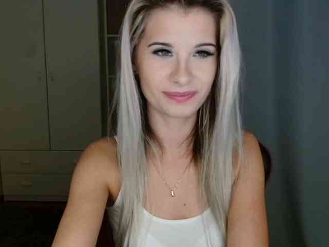 KristineNatural webcam