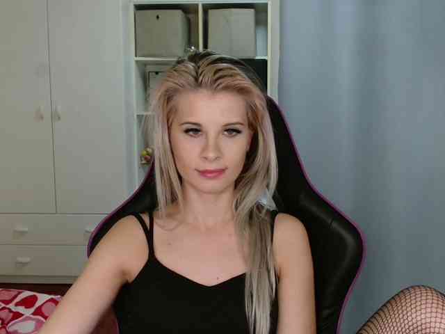 KristineNatural webcam
