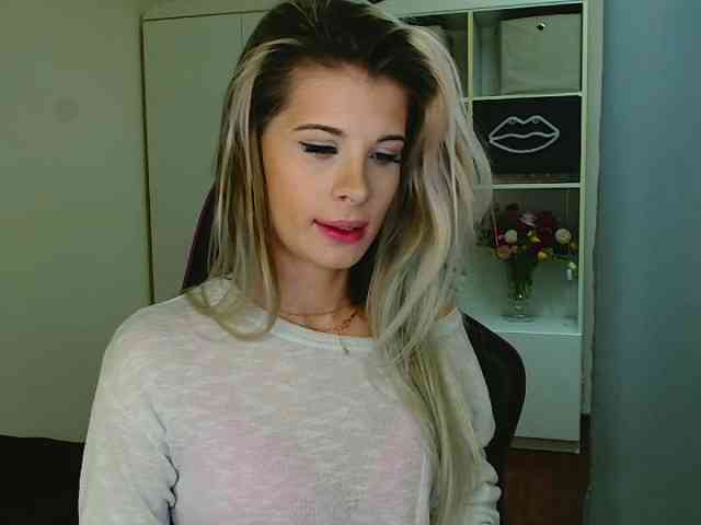 KristineNatural webcam