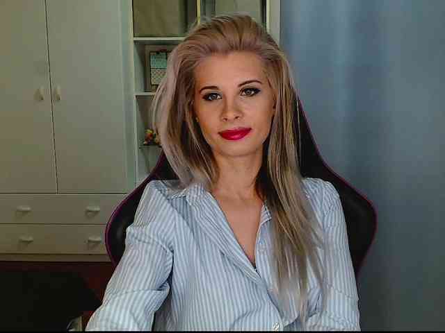 KristineNatural webcam