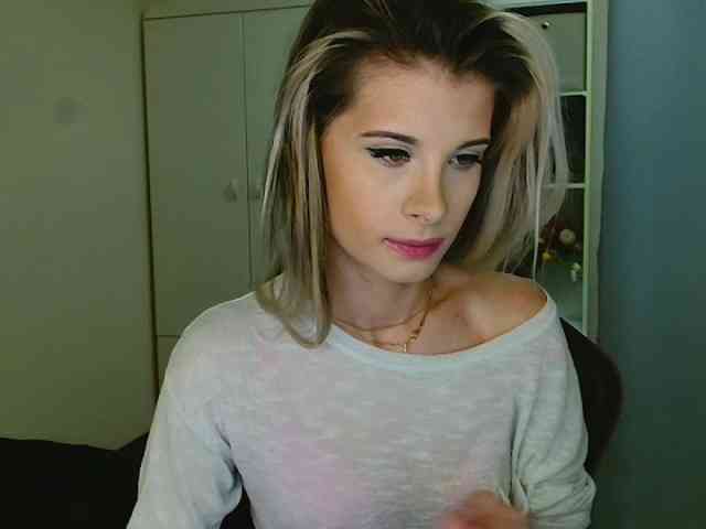 KristineNatural webcam