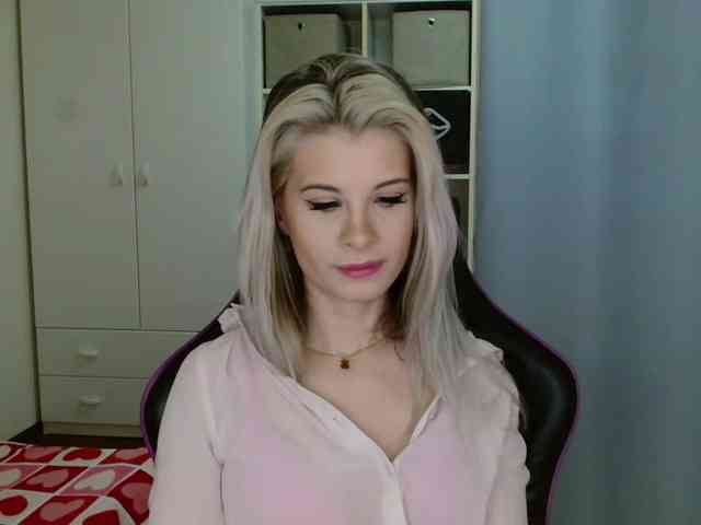 KristineNatural webcam