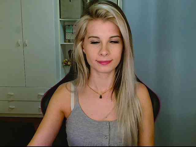 KristineNatural webcam
