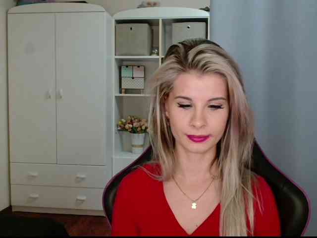 KristineNatural webcam