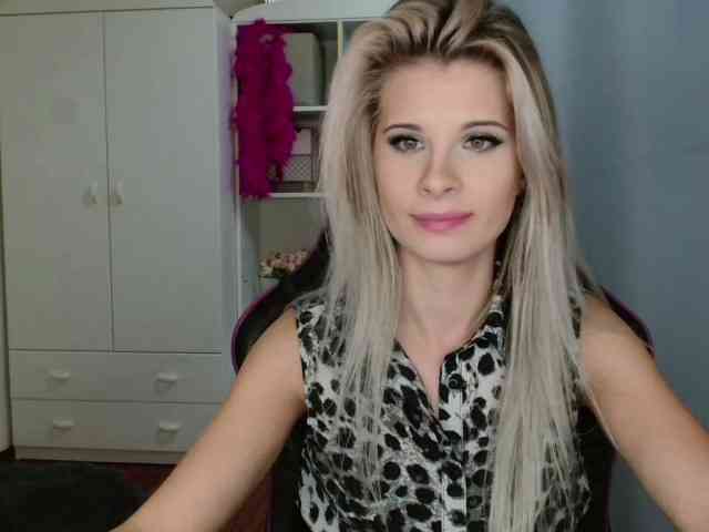KristineNatural webcam
