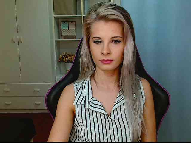 KristineNatural webcam