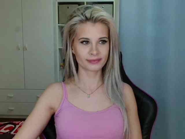KristineNatural webcam
