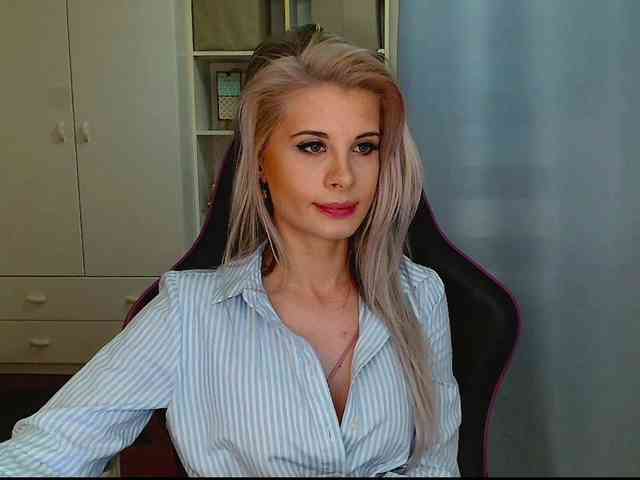 KristineNatural webcam