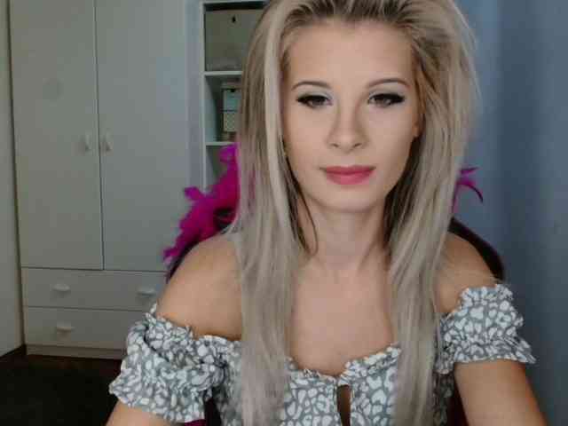 KristineNatural webcam