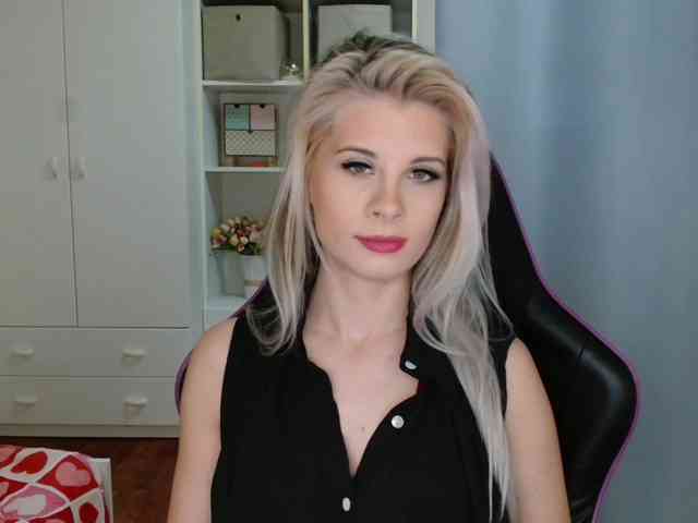 KristineNatural webcam